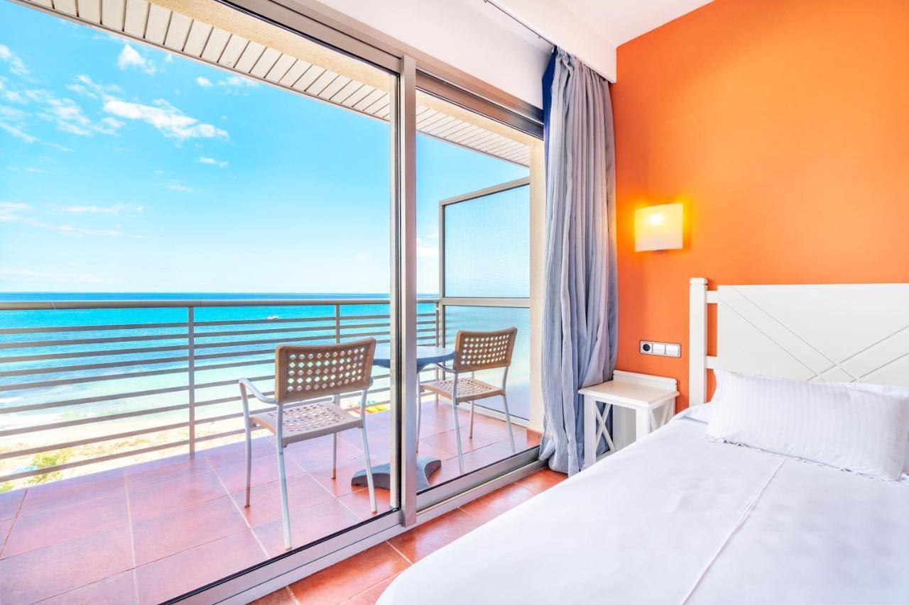 Double or Twin Room Sea View