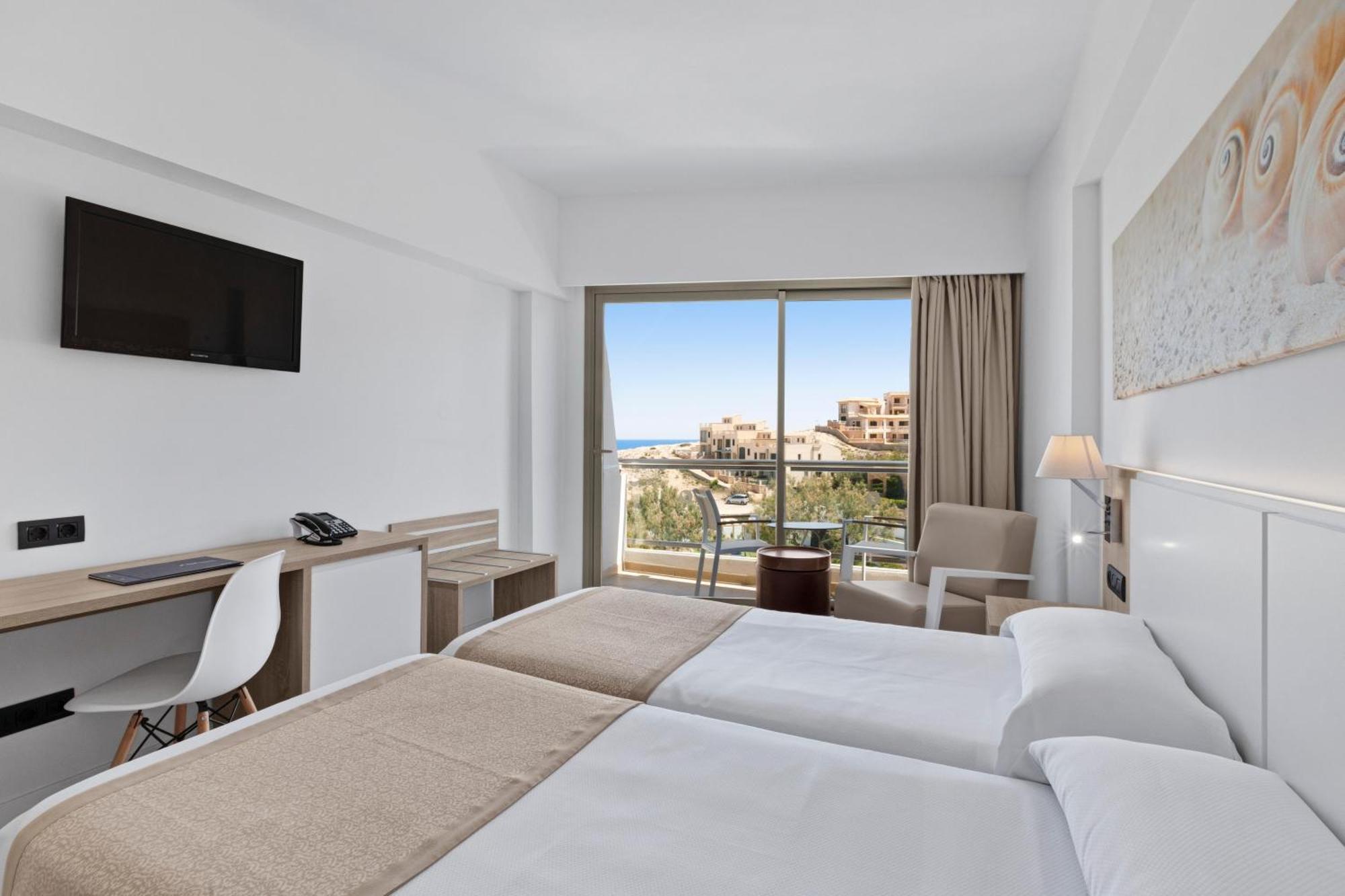 Double or Twin Room Side Sea View