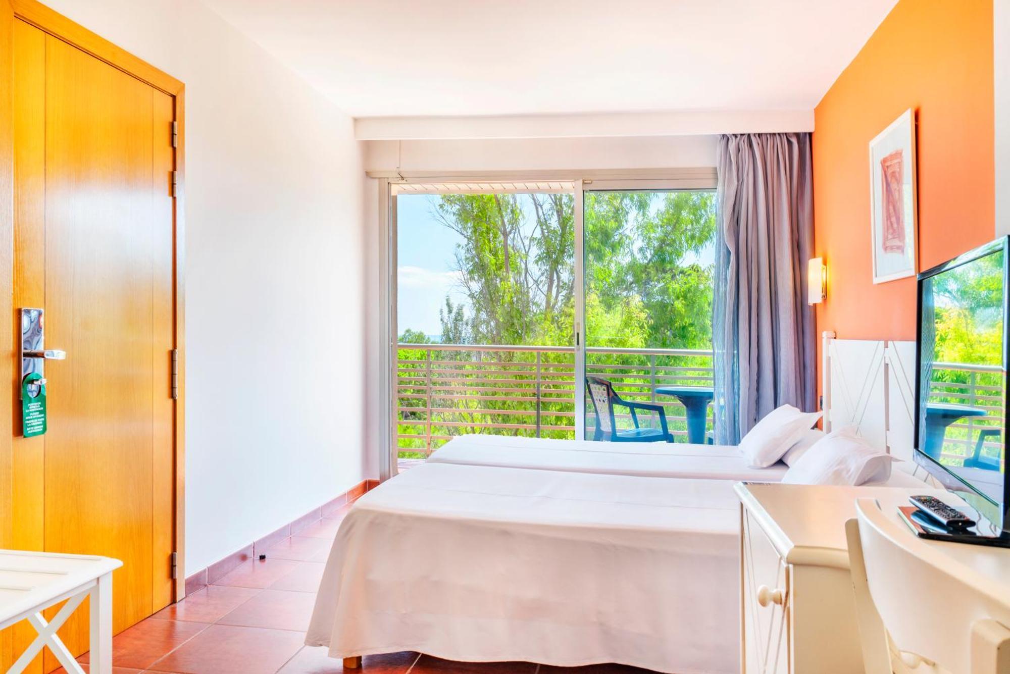 Double or Twin Room Balcony